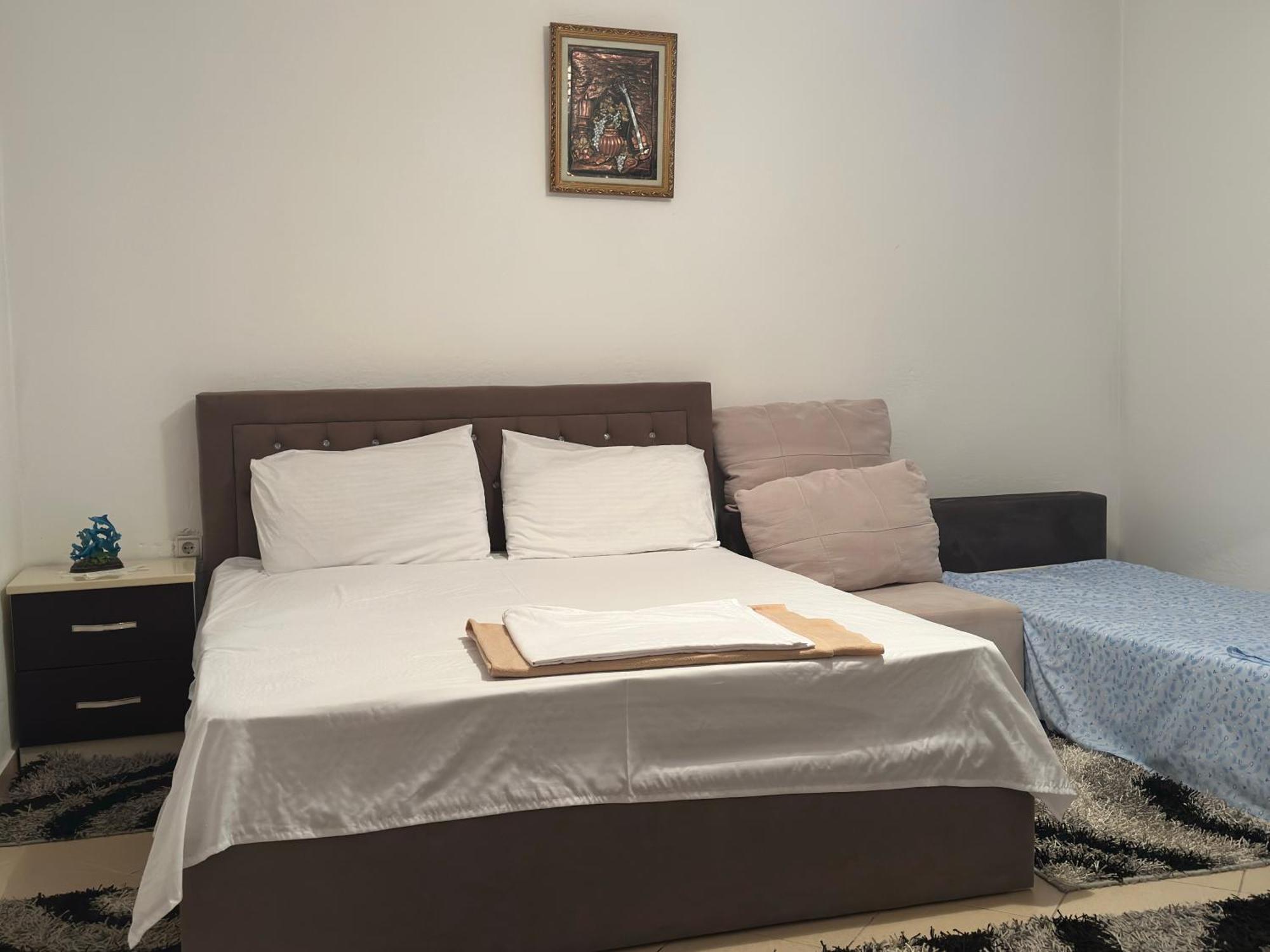 Guri Guest House Pogradec Exterior foto